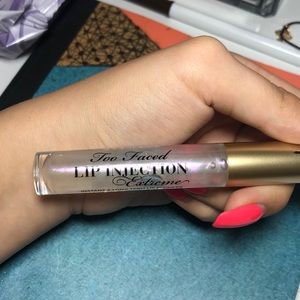 Too Faced Lip Injection